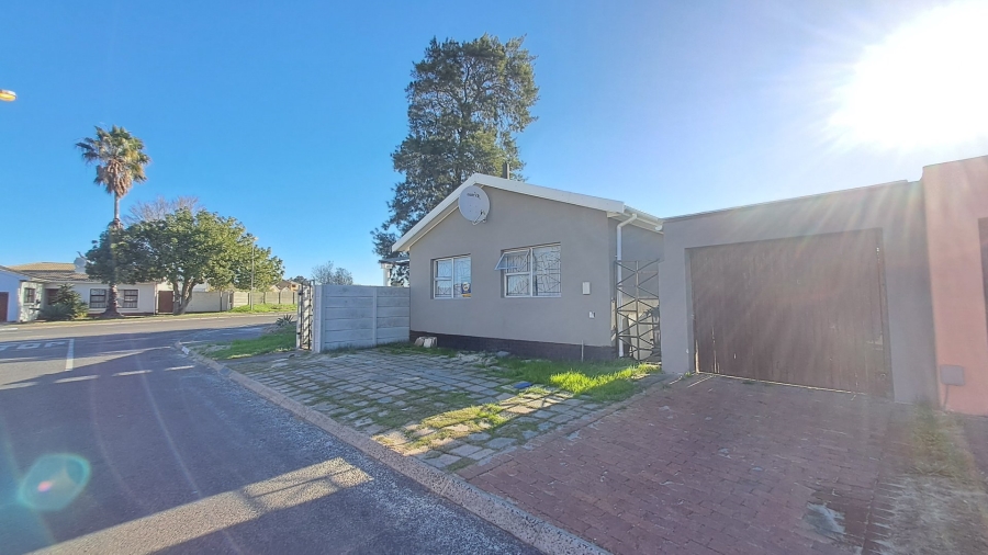 4 Bedroom Property for Sale in Bernadino Heights Western Cape